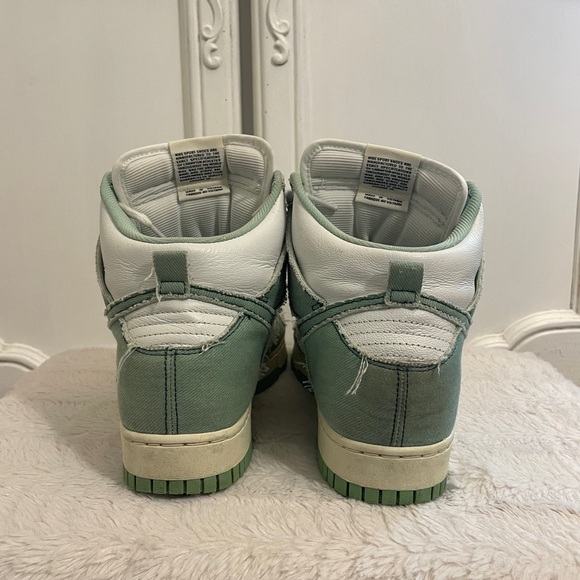 Nike 1998 Retro Denim Dunks - Picture 8 of 9